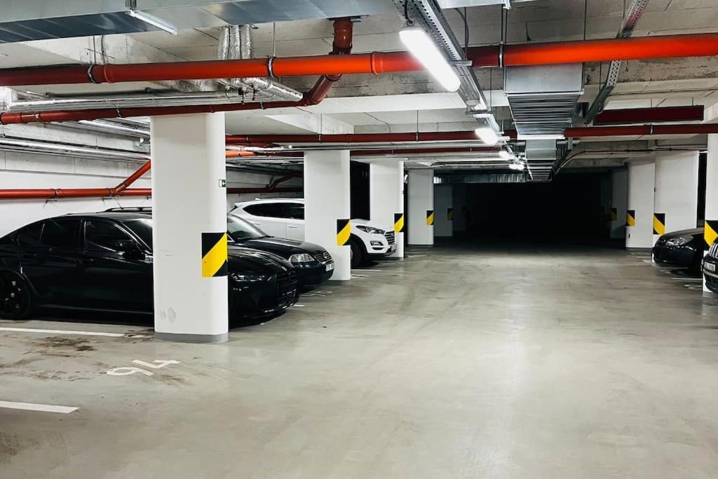Apartment Holesovice, Garden, Garage Prague Exterior photo